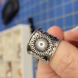 Sunflower Wide 3/4" Silver Tone Band Ring Size 7.5